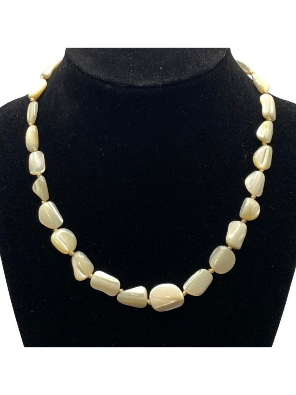 Vintage Mother of Pearl Shell Bead Necklace Les Bernard 50's 60's Retro MCM 16" - Picture 6 of 6